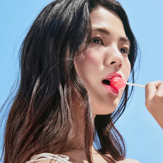 05 Juicy Berry Plumping Lip Oil / aceite labial vegano de textura ligera y no pegajosa